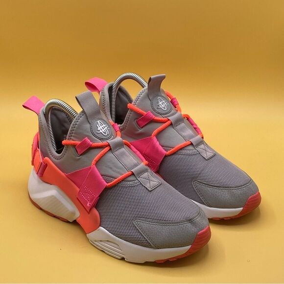 Nike Women's Sneakers in Gray and Pink - Picture 4 of 4